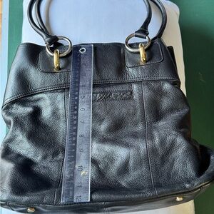 B. Makowsky Black Leather Women's large shoulder Bag